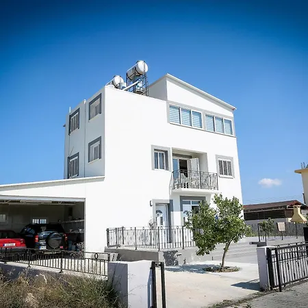 Cemal Apts Apartment *