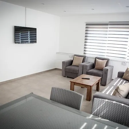 Cemal Apts Trikomo